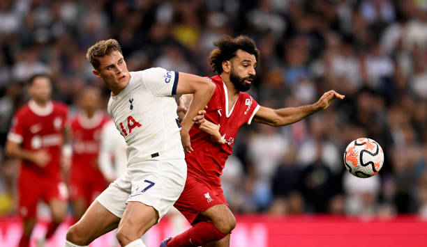 表面背后的 表面背后的