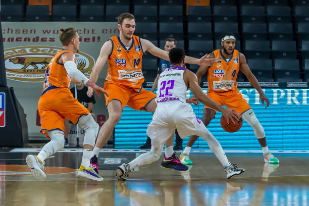 赛前蓄势 赛前蓄势