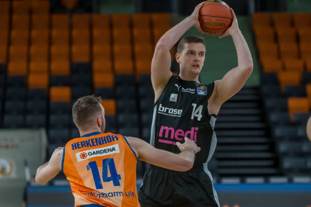 他们未能突 他们未能突